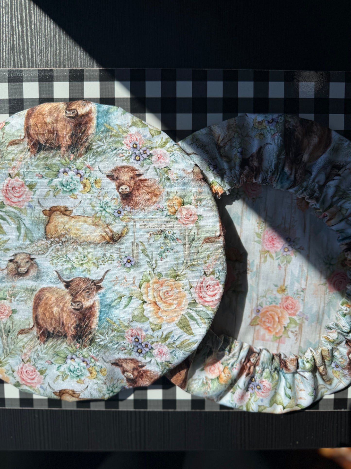 Reversible Cotton Bowl Cover -Hyland Cows & Roses