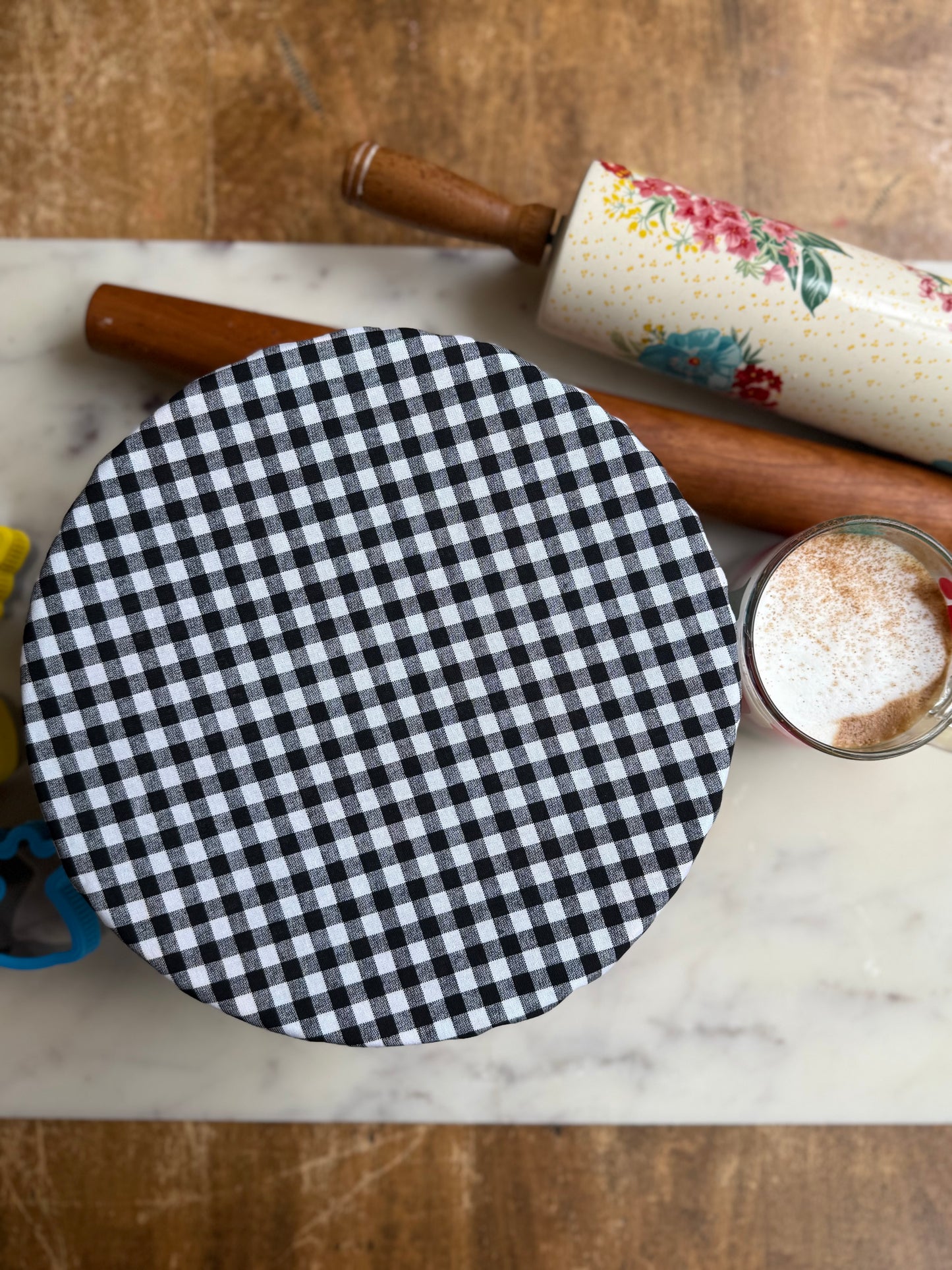 Meowy Christmas Reversible Bowl Cover