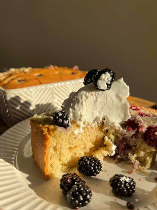 Sourdough Discard Blackberry Cake