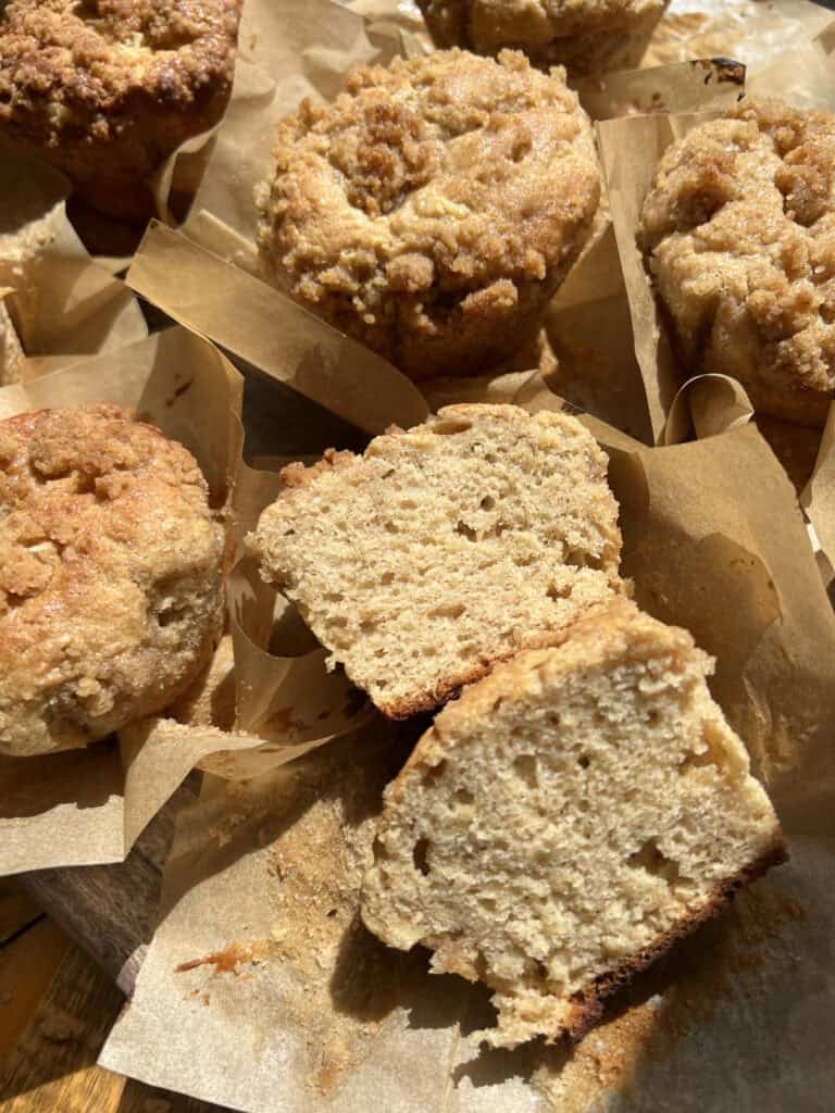 Cinnamon Roll Banana Muffins