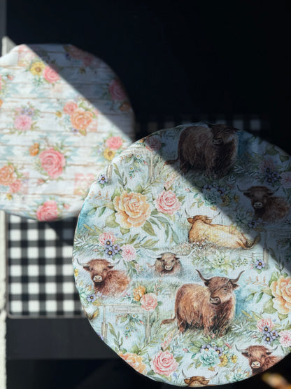 Reversible Cotton Bowl Cover -Hyland Cows & Roses