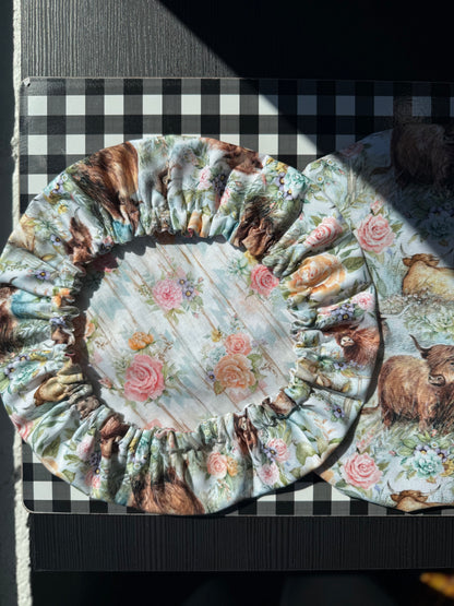 Reversible Cotton Bowl Cover -Hyland Cows & Roses