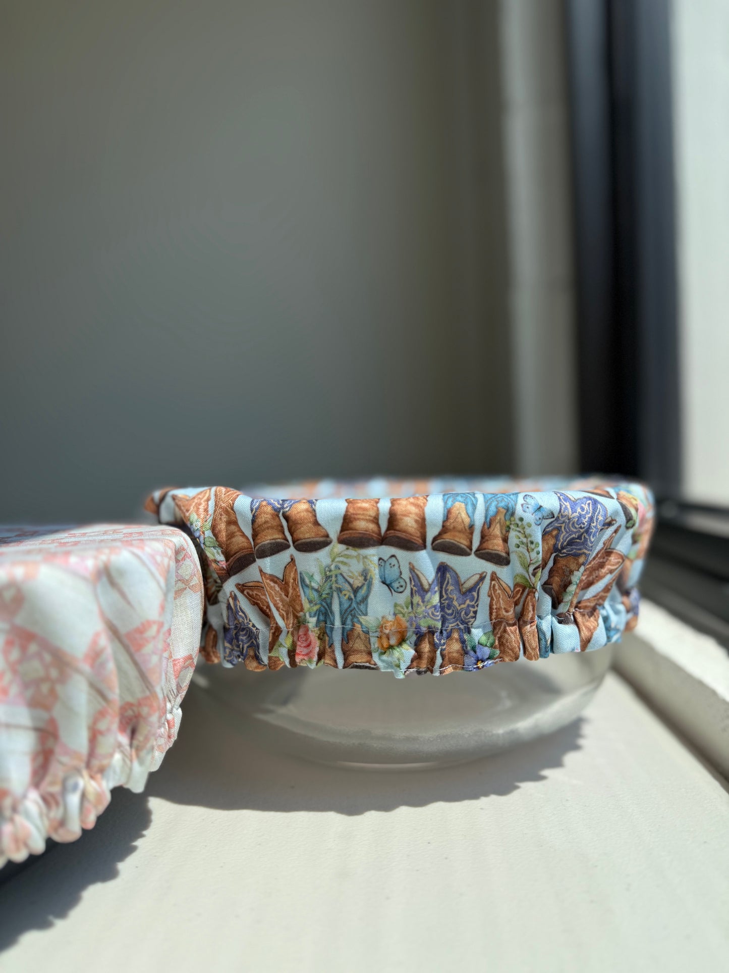 Western Boots Reversible Bowl Cover