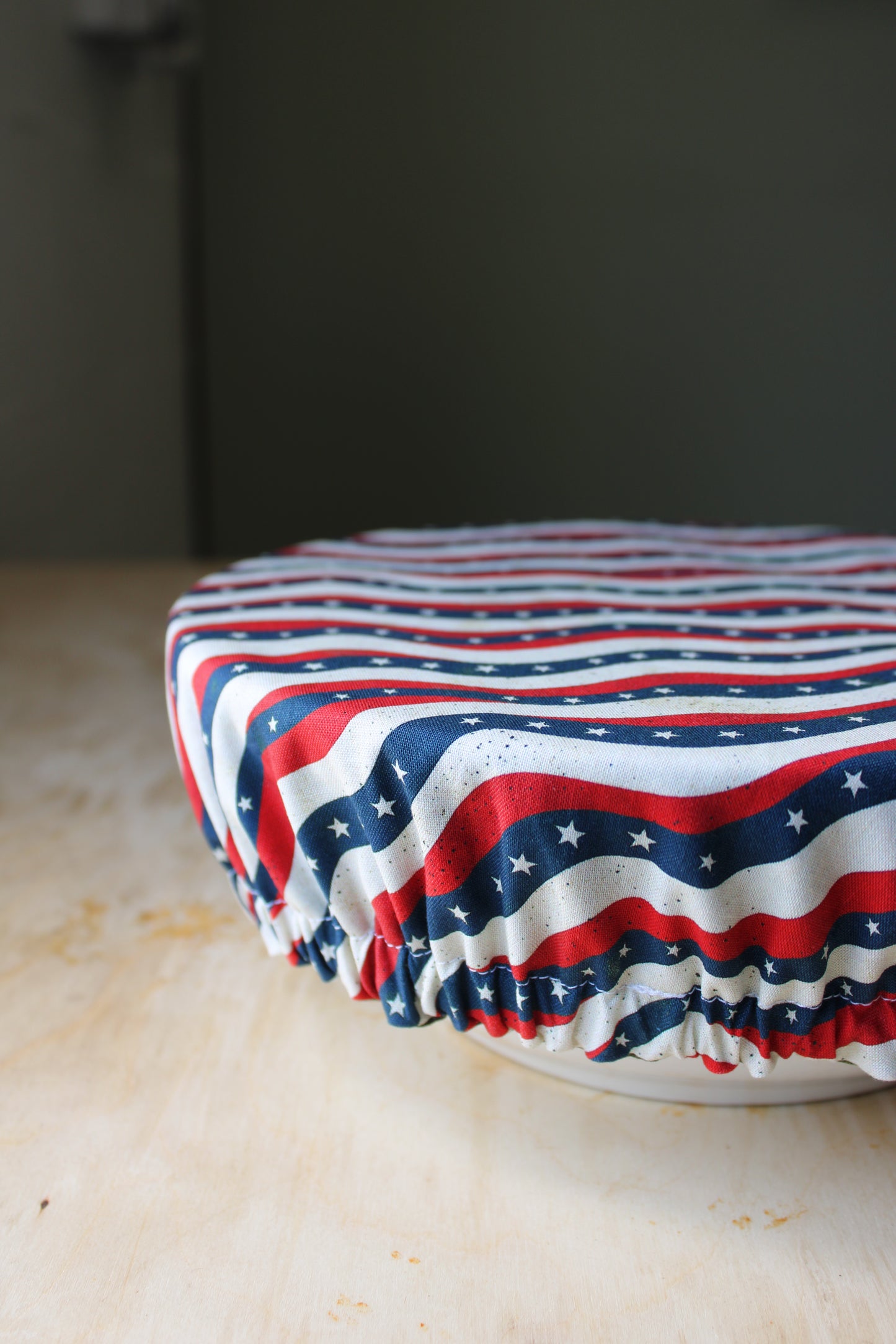 Americana Honor & Gather Bowl Cover