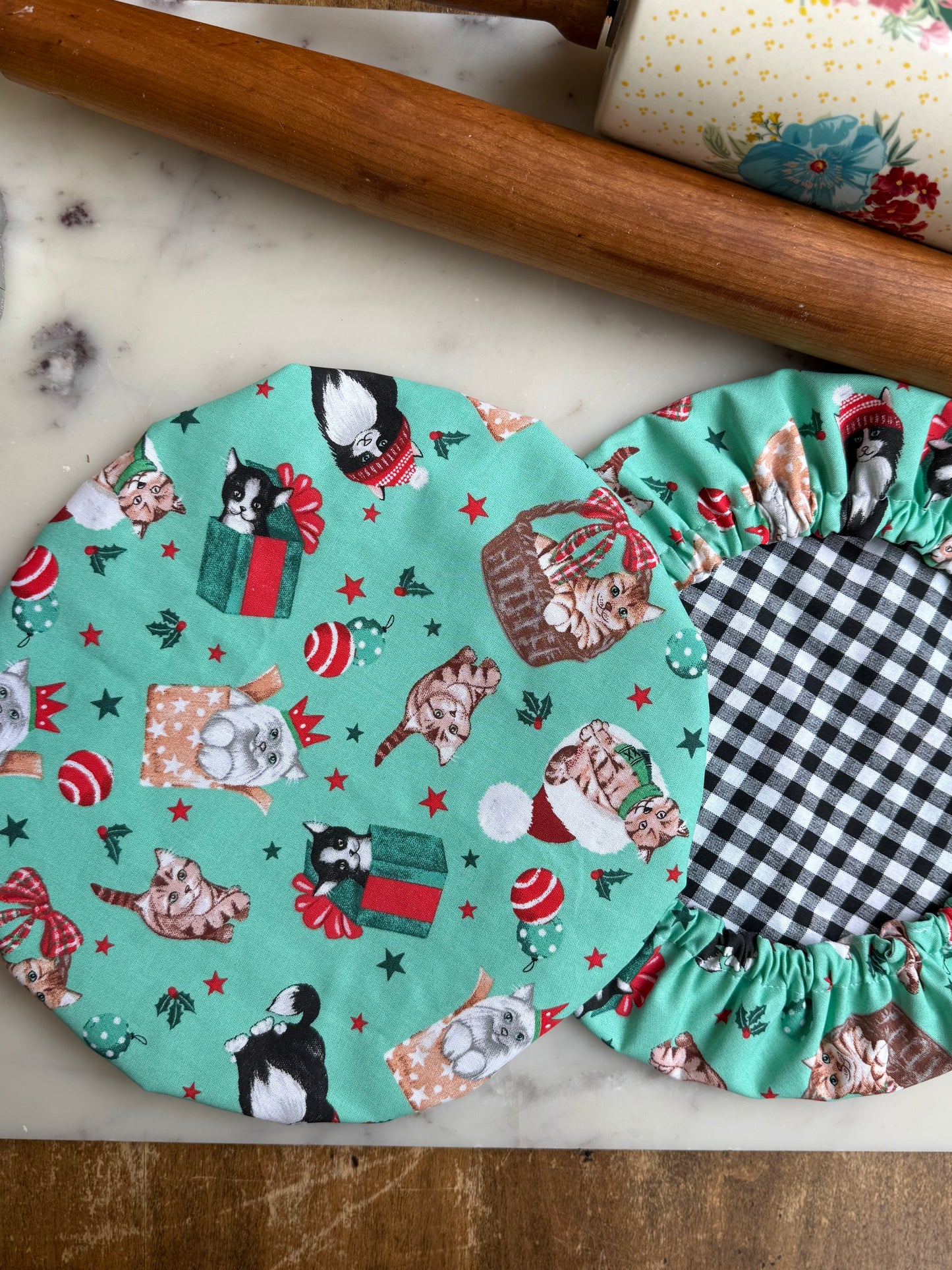 Meowy Christmas Reversible Bowl Cover