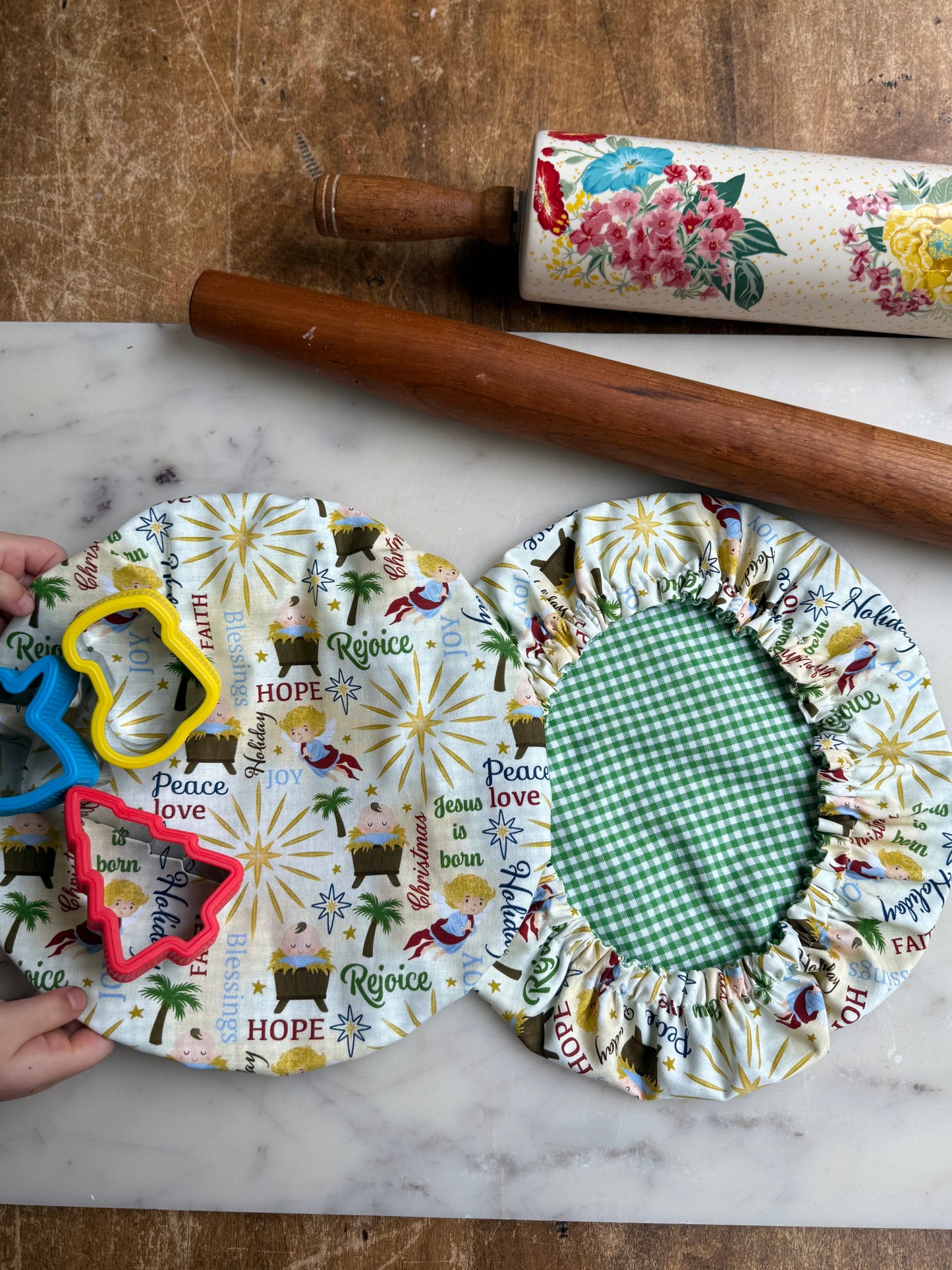 Away in a Manger Reversible bowl cover