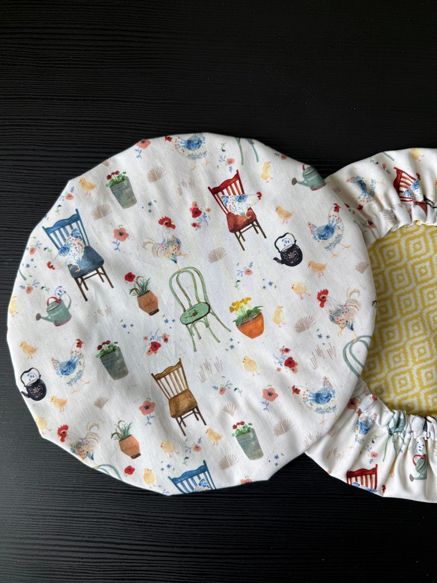 Reversible Cotton Bowl Cover – Chickens and Chairs