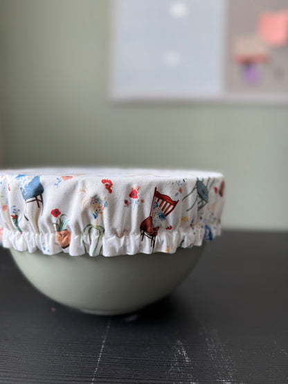 Reversible Cotton Bowl Cover – Chickens and Chairs